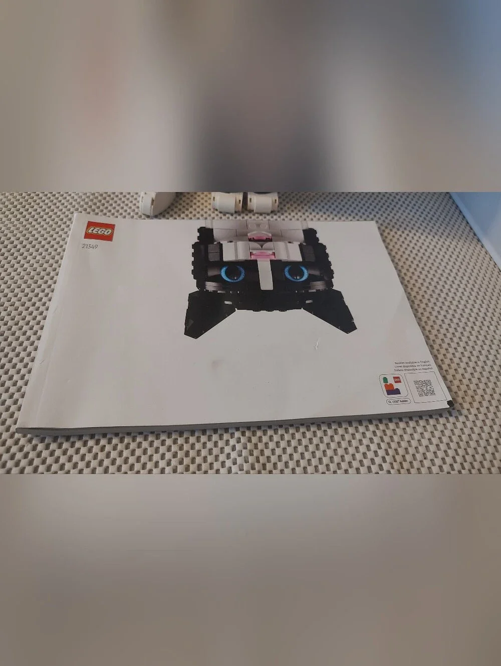 Lego 21349 Tuxedo Cat